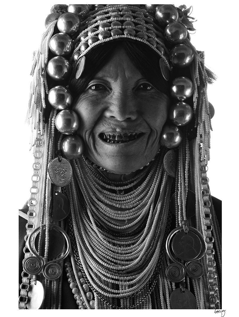 AKHA-002bw